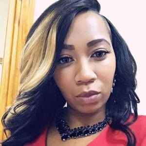 Meet your Posher, Monique